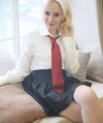 💋 Я знаю, как доставить удовольствие и расслабление на все 100%. Мои услуги охватывают широкий спектр фантазий - от классического секса до глубокого французского целования. Фотографии и отзывы на моей странице говорят сами за себя, я пользуюсь большой популярностью среди клиентов. 😍 Живу и принимаю в Москве, потому что именно здесь я ощущаю себя уверенно и свободно. Доверься моим чарам и позволь себе окунуться в мир наслаждения и страсти. Встречи со мной будут запоминающимися и наполнеными эротикой. Звони мне, и я сделаю всё, чтобы ты вернулся ко мне снова и снова. 💕 Жанна